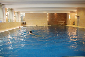 Schwimmbad der Klinik Königsfeld